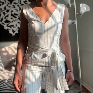 Antonio Melani Black White Striped Sleeveless Belted Wideleg  V-Neck Jumpsuit